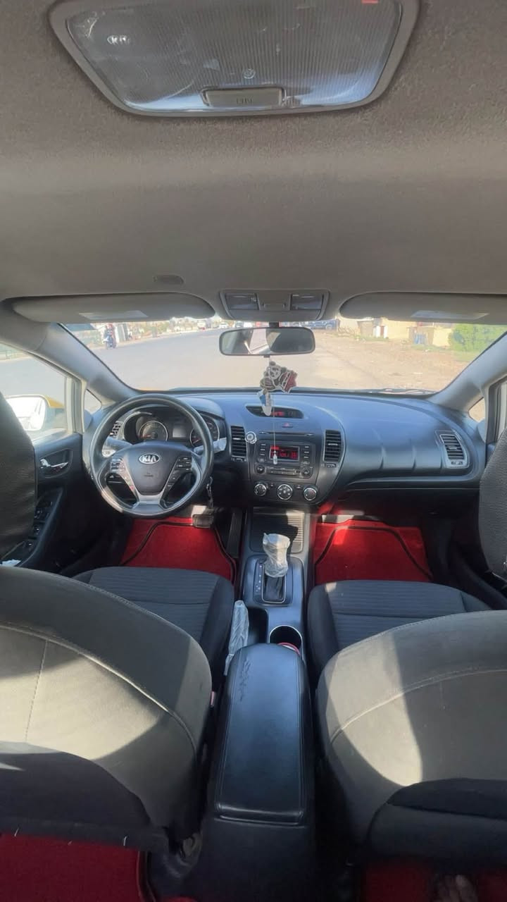🚘 للبيع كيا فورتي 2015 وارد أمريكي 🇺🇸
🔥 لون أصفر  — سيارة مرتبة
🔹 الموديل: Kia Forte 2015�🔹 المحرك: 1800 CC�🔹 القير: أوتوماتيك�🔹 الوارد: أمريكي 🇺🇸�🔹 المحرك والقير: مكفولين وعلى وضع الشركة�🔹 الحادث: حادثها من أمريكا فقط، باب الصدر
💰 السعر: 113 ورقة�📍 الموقع: بغداد – قرب مركز سبع قصور
📌 السيارة موجودة للمعاينة، والفحص على الطبيعة.�البيع للجادين فقط، والمعاينة خير دليل.
📞 للتواصل: ***********
ملاحضة السيارة بيها منظومة غاز وكارت الاصفر الحكومي مصفرة هيئة وغرامات السيارة باسمي تحويل مباشر

نص مكتوب في الصور:
- • تفاصيل البائع AutoAuctionHistory.com