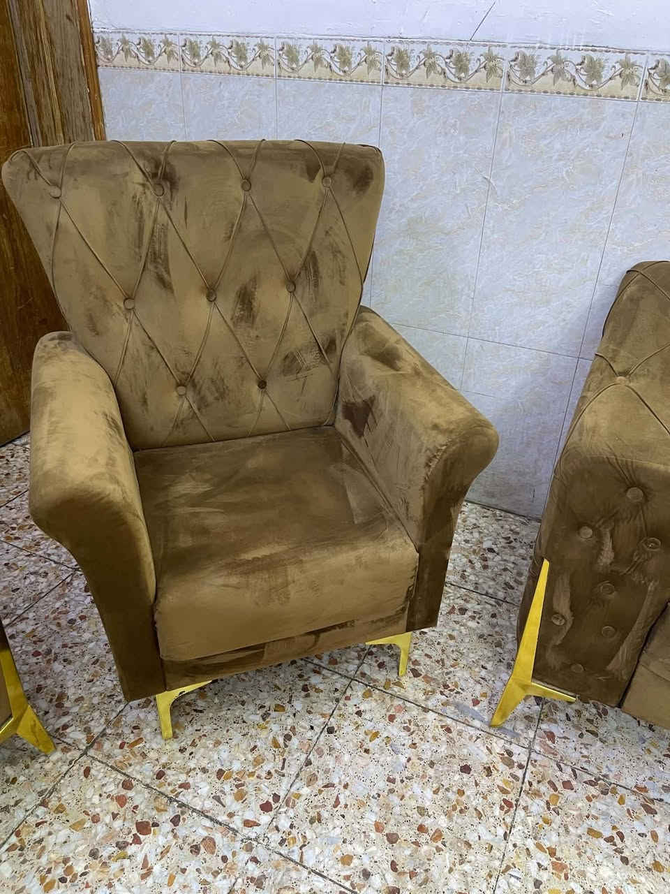 عشره مقعد بعده جديد ماخذي با 600. سعر حاليا 300. ..***********
