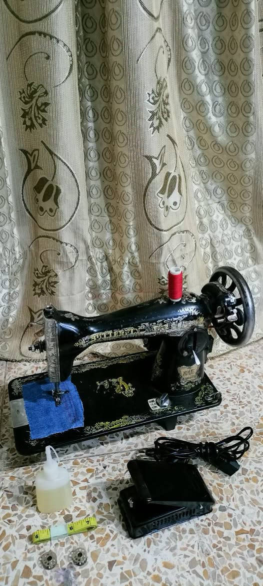 مكينة خياطة • أم الفراشة • بدون ميز