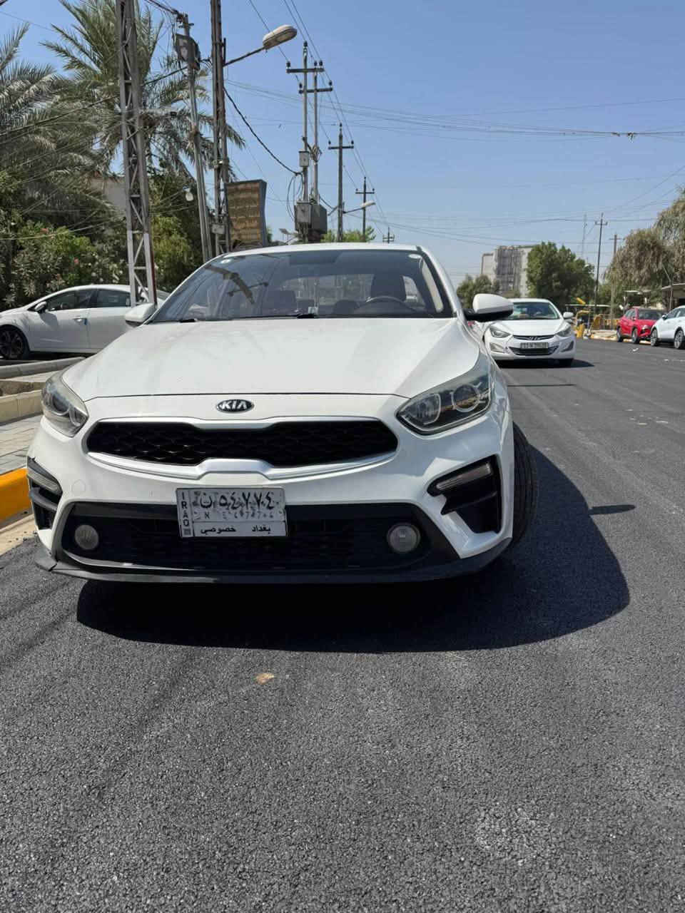 كيا سيراتو خليجي موديل 2020 ماشية 105 الف
سيارة بس دوسة بيها شبر صبغ باقي ملاحظات بسيطة  مكان سيارة بغداد المنصور *********** رقم صاحب السياره سعر السياره ١٤٧ 
مكلف بالنشر
