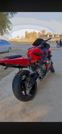 شباب دراجه بطح امفوراي 600 الدراجه بحالت الوكاله من كلشي اكفلك الدراجه...