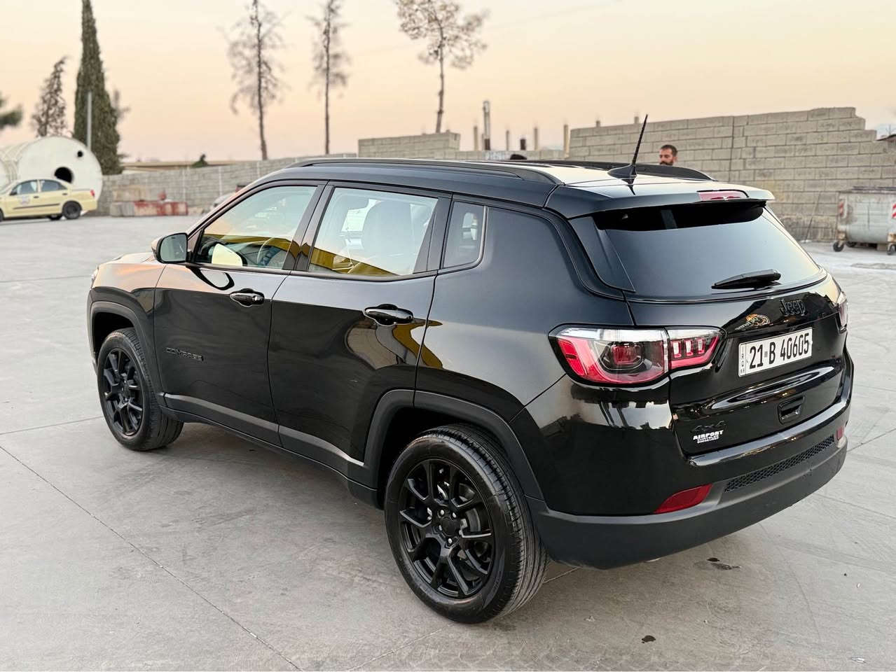 بسم الله الرحمن الرحيم 🤲

🚙 جيب كومپاس 2023 – بلاك تۆپ 🖤

🔹 بصمة
🔹 شخال
🔹 كاميرا + رادار + Auto Stop
🔹 دبل أكسل
🔹 ويل ڕەش بيلادي
🔹 پروجكتور + LED Light
🔹 مكينة 2.0 مرخوب و اقتصادي
🔹 چوار بستن
🔹 بونيت جەملەخي لاي سةكن بوياخة بئ ناوگرتن ١٠٠/١٠٠

رةقةم سلماني و بةناوي خومانةوةية

💰 نرخی: 147 ورەقە – مجال

📞 ***********
📞 *********** السليمانية, العراق

نص مكتوب في الصور:
- ***********