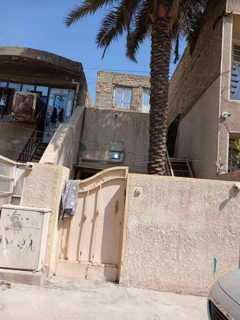السلام عليكم من رخصت أخوية الأدمن عندي بيت للبيع للبيع للبيع للبيع للبيع يعتبر قطعة أرض مساحة ٧٥م واجة ٣.٧٠منزال ٢٠م الموقع القاهرة الثانية خلف أسلحة البرق ٥افرع سعر مناسب عرض الشارع ١٠م استفسار على رقم ***********
