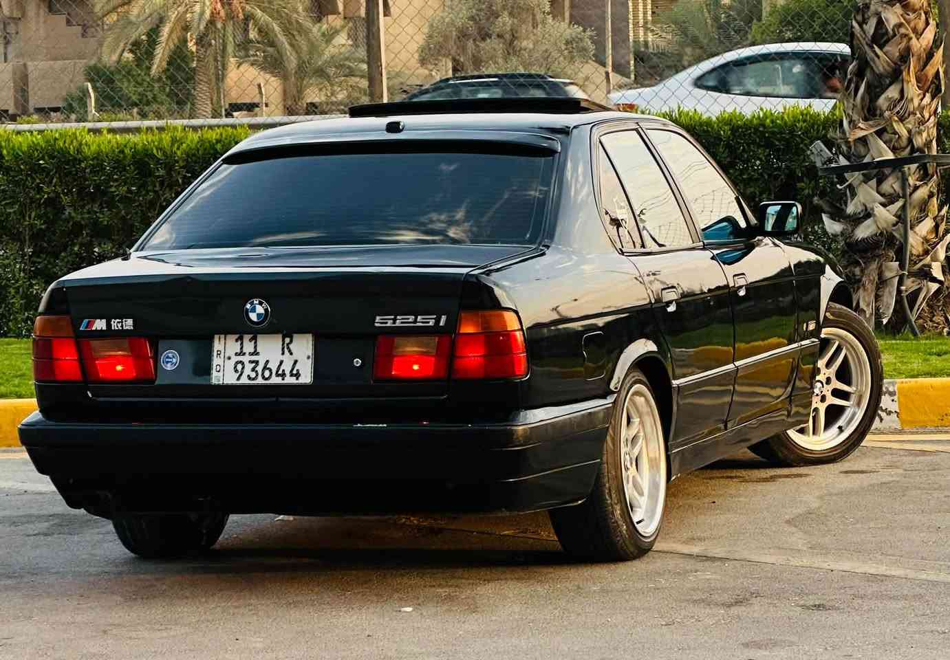 سلام عليكم
للبيع بي ام حجم 525 موديل 1990 محرك مسكر عدل
رقم بغداد نكليزي بسمي هزه جديده تحويل ثاني يوم
صبغ جماليه بدون حادث
مكينه 6 سلندر مسكر عدل كير اوتو جدد
سياره فول مواصفات
سلايد طكتين بجم عريض 
كشنات جلد + كهرباء
دبل ايرباك داخل صاج كارتير
ويل 18 M دعاميه ودوس M
تبريد ثلج حماوه جوه نص 
جام 4 كهرباء 
كهربائيات كلها شغاله 
صدر خلفي امامي كله جديد قبل سبوع نافضه
سياره حلوه مال جناي متعوب عليها وتجي وشوف بعينك
سعر  63 وبيها مجال للشري مكاني بغداد حي الجامعه
رقمي *********** بي وتساب
