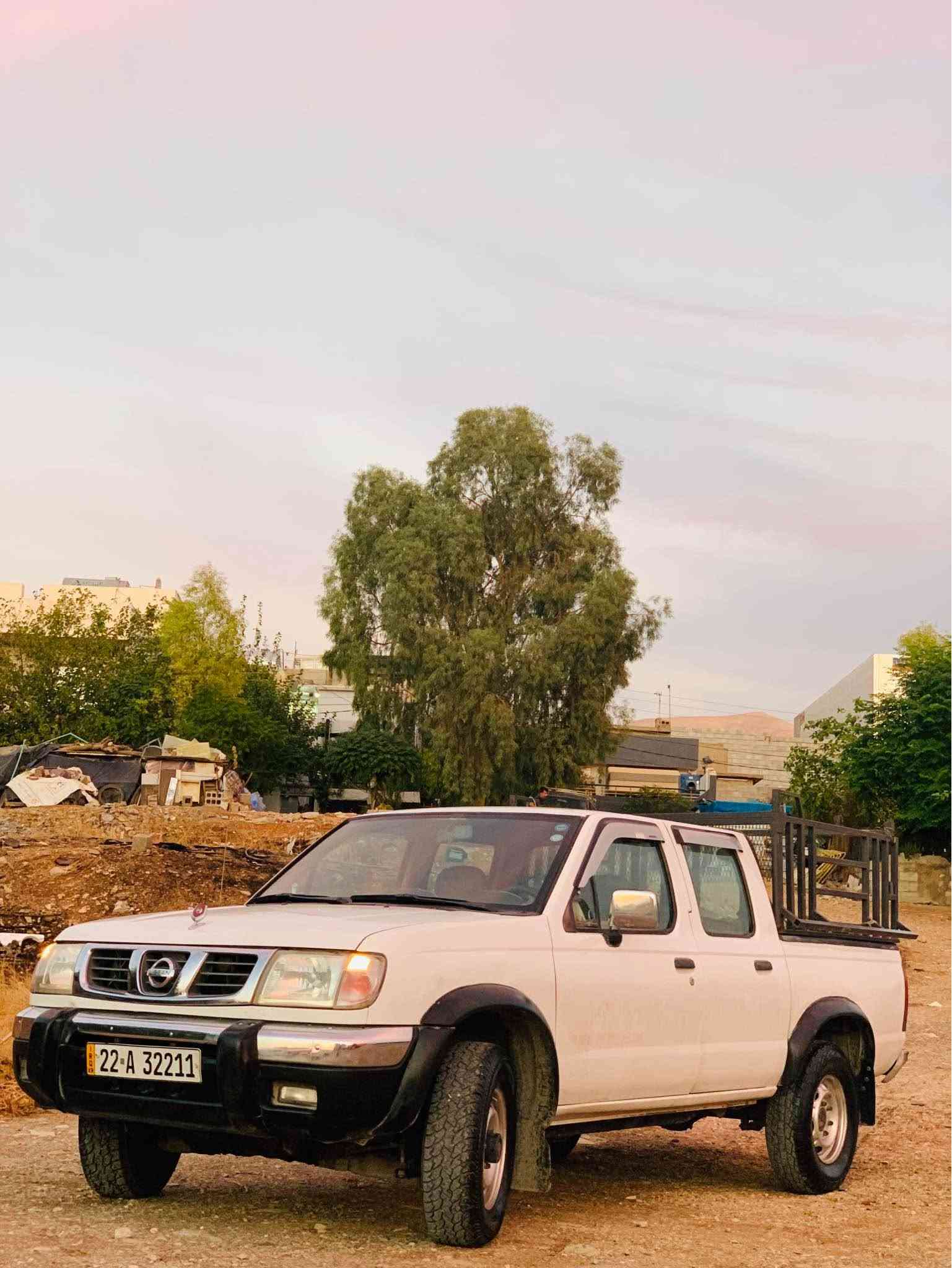 نيسان بيكاب • ٢٠٠٢ • دبل اكسل