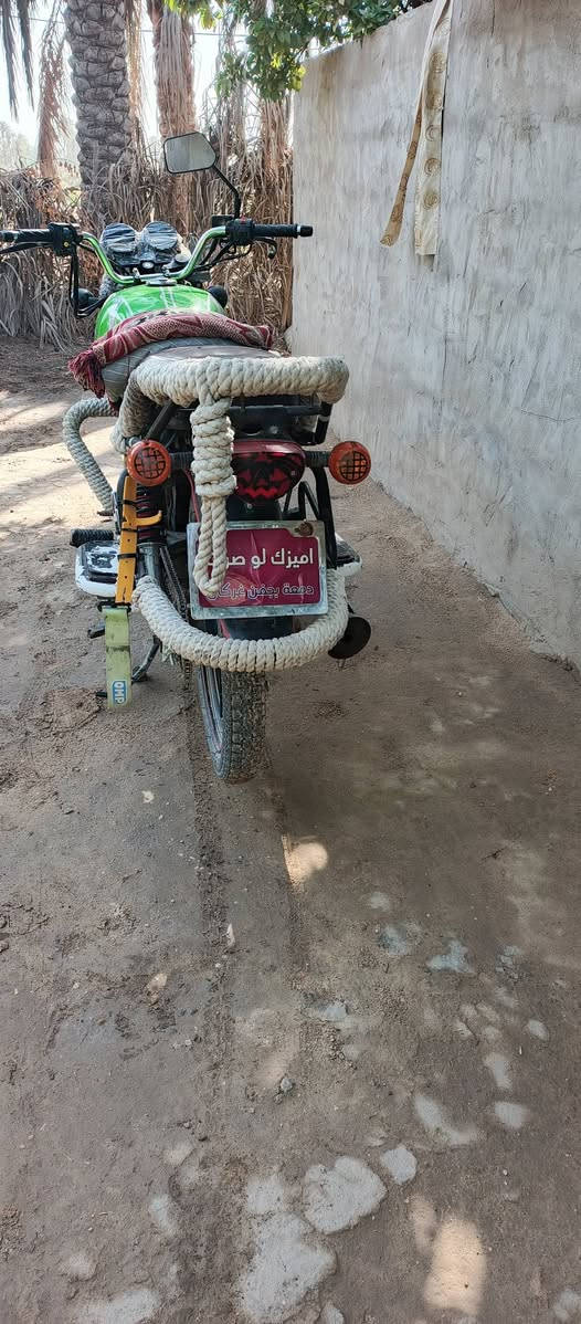 دراجه دايون نفخ اوراق وصل ....موديل 23 مكينه 150 دراجه مكينه مامفتوحه مكفوله من كل نواحي سعر مليون و 650 ستفسار عل هذا رقم ***********
