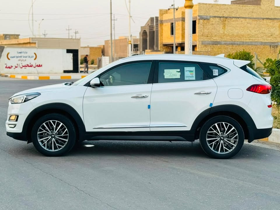 سلام عليكم توسان 2020 خليجي تبديل بنيد اصلي نفس الون بدون اي دواخل
والباقي مكفوله حته من البارد 
رقم قادسيه رقم جديد بسمي 
فول مواصفات عده الفتحه 
بصمه تشغيل / بصمه أبواب 
كشنات جلد / كشنات كرهبائيه 
دواخل اللونين / شفط مري 
اشاير ب مري / اليت لد 
محرك 2000 دوش ما مفتوح 
المسافه المقطوعه 80 
بلاجكتوات/ ويل 
كأمره دواره / تحكم أستران 
سياره جاهزه محرك كير حداديه تبريد جاهزه الأخير 
المكان ناصريه 
الاستفسار***********
