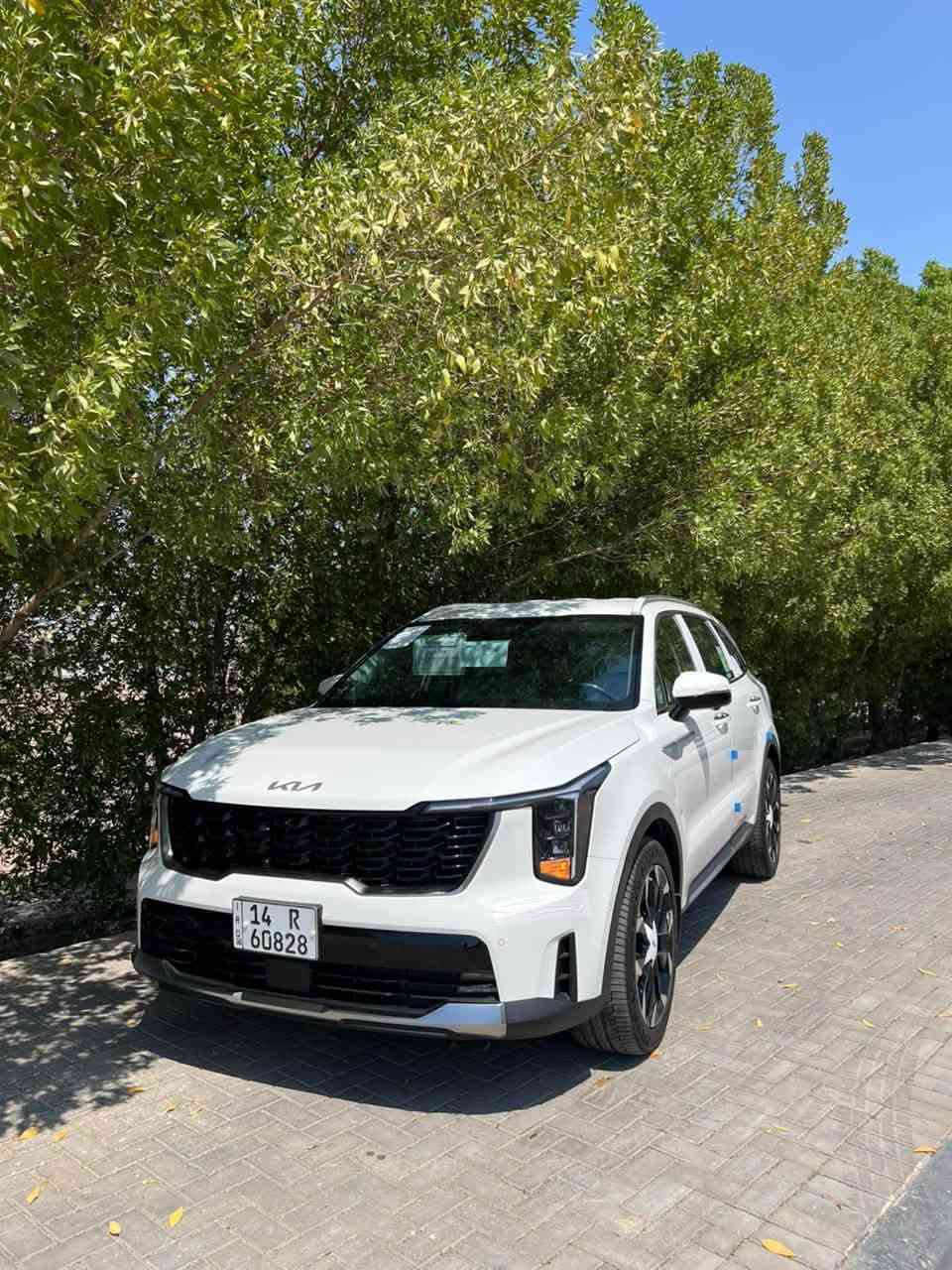 سورنتو 2025 ماشيه 7 رقم بصره فول عد البنراما اربع كامرات تتقدم وترجع بالرموت السياره بوضع الشركه ضمان الشركه الدوليه جديده كلش ***********

