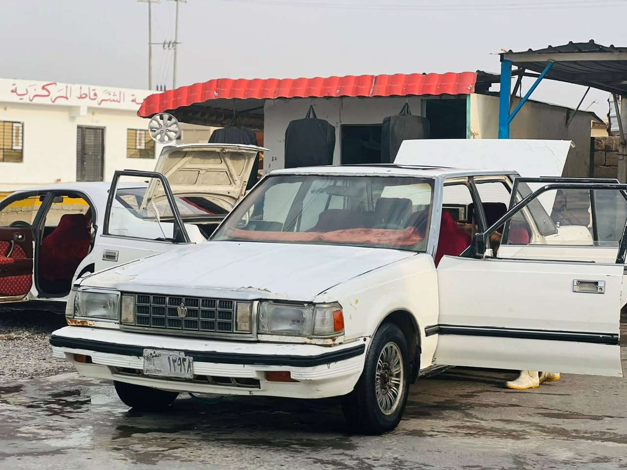 سلام عليكم
سوبر موديل 86
كير ومكينه بطه 2500
طخم تاير ات جديد
باتري جديد
كهربائيات شغاله
شرط التحويل
السعر 25
 البيع او مراوس حسب القناعه
رقم الهاتف ***********

