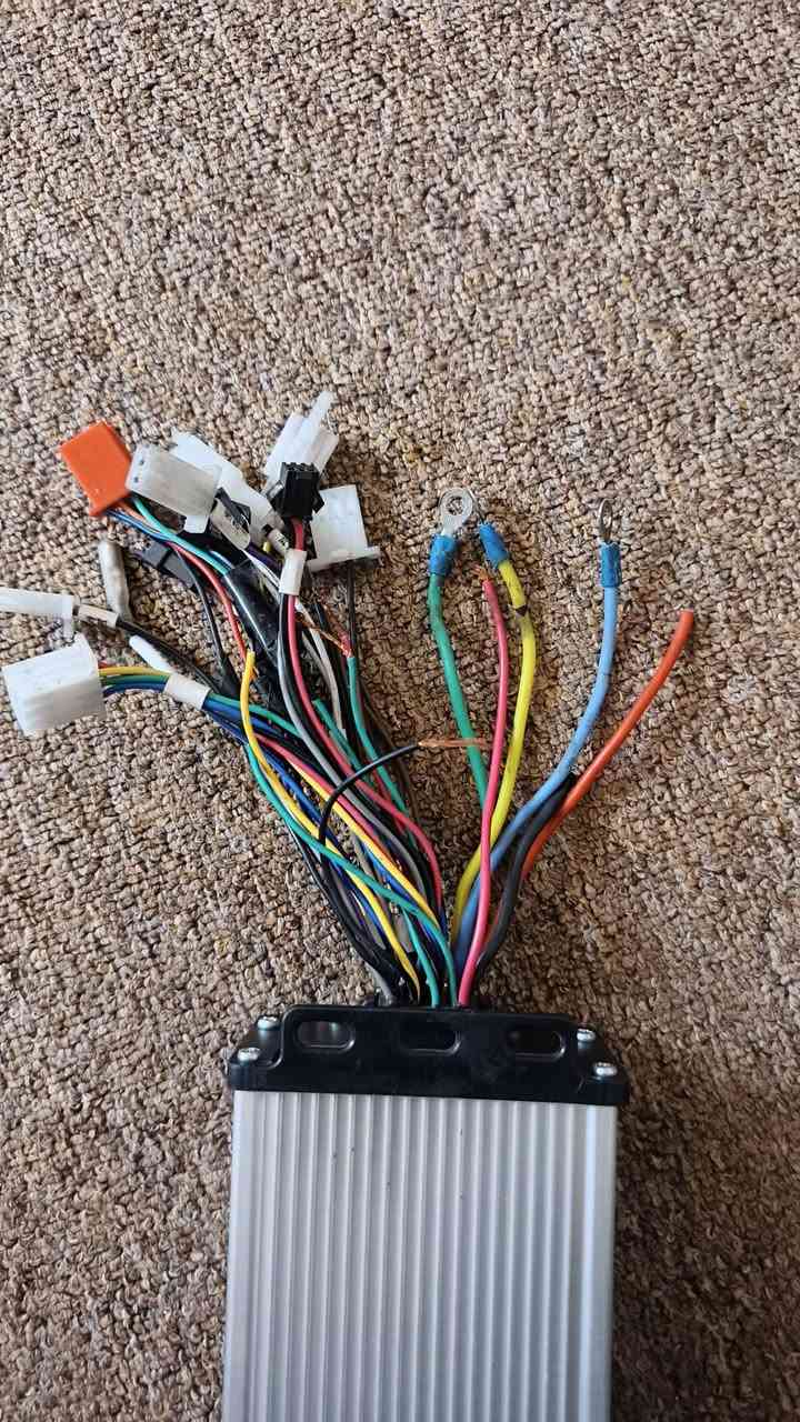 سلام عليكم 
عقل دراجة شحن 4 , 5 , 6 بطاريات جوكر 

450watt

للبيع 40 الف تجيب دراجتك وتفحص 
مكاني بغداد الغزالية

