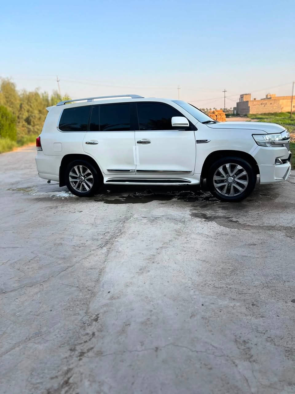 يالله للبيع فقط 
لاندكروز موديل ٢٠٠٩محدثه ٢٠١٦
صبغ حزام قماره بدون صبغ جاهزه مكينه كير حداديه تخم تاير كله شرط رقم بابل سنويه ماصاقطه تحويل مباشر السعر ٢١٠$وبيه مجال بسيط مكان سياره نجف تفاصيل اكثر اتصل على الرقم ‭***********‬
