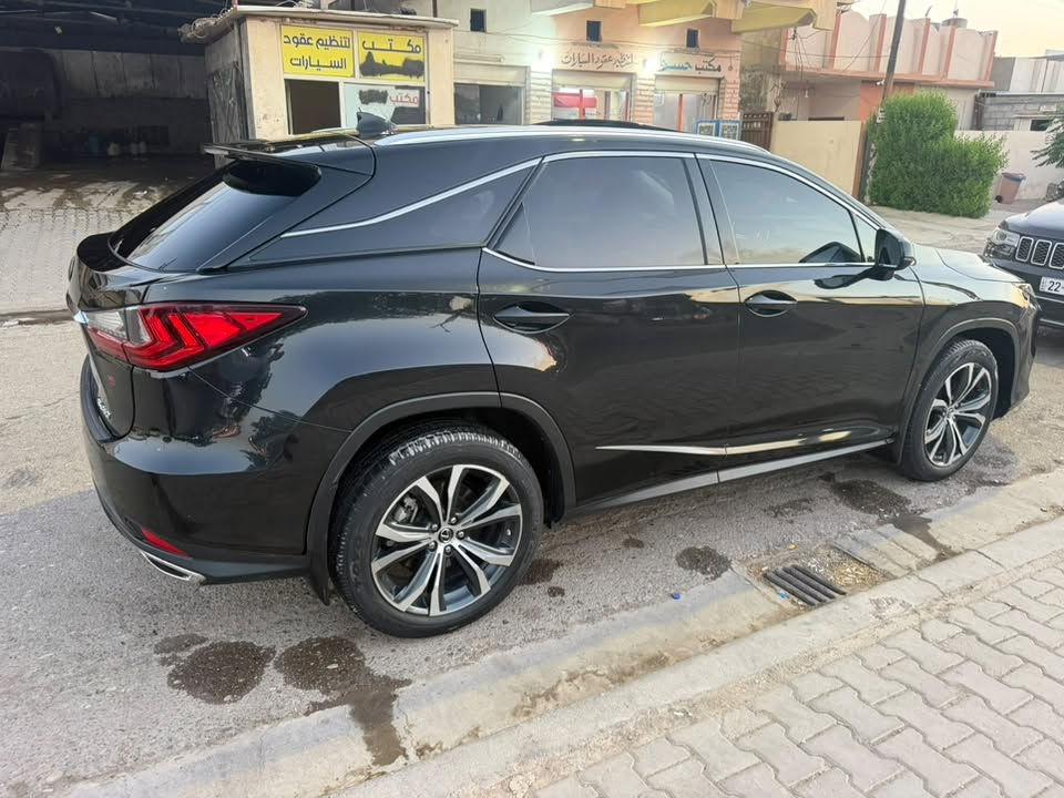 LEXUS  RX 350
موديل :-2022
فول موصفات 
سلايت فتحة  بانوراما
بصمه تشغيل 
مقاعد الاماميه كهرباء 
مقاعد جلد لون رصاصي
مقاعد خزن ميموري 3
لدات خلفي امامي
رادار امامي اوتو بريك  
اشاير ترحيب داخليه 
اشاير بالمرايات
صندوق شفط 
امرايات شفط زي 
ويل كب 20 
دبل كزوز 
اربع كاميرات 360 درجة
لايتات زينون بلادي عالي ناصي 
ماوس لمس للشاشه والتبريد
الاضاءه الداخليه لمس 
تبريد قطعتين 
كشن تدفئة تبريد
شاحن وايرليس
ثلاث انظمه للقياده
كشنات و ستيرن تدفئة 
حجم محرك :- 6سلندر  3500
  سياره 
سياره بدون شاصي شبرين بالوبنيد صبغ ايرباك ستيرن طاك راجع بلاد
‎ماشي :40 الف ميل 
سياره مرقم اربيل جاهز باسمي تحويل او وكاله نفص يوم
عنوان :-كركوك
سعر :- 290  و مجال 
رقم تلفون و واتساب ☎️
***********
