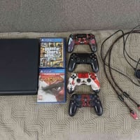 بلي 4 سلم تحديث 13 مساحة 500GB قرصين GTA 5 و GOD OF WAR 3 REMASTERED ن...