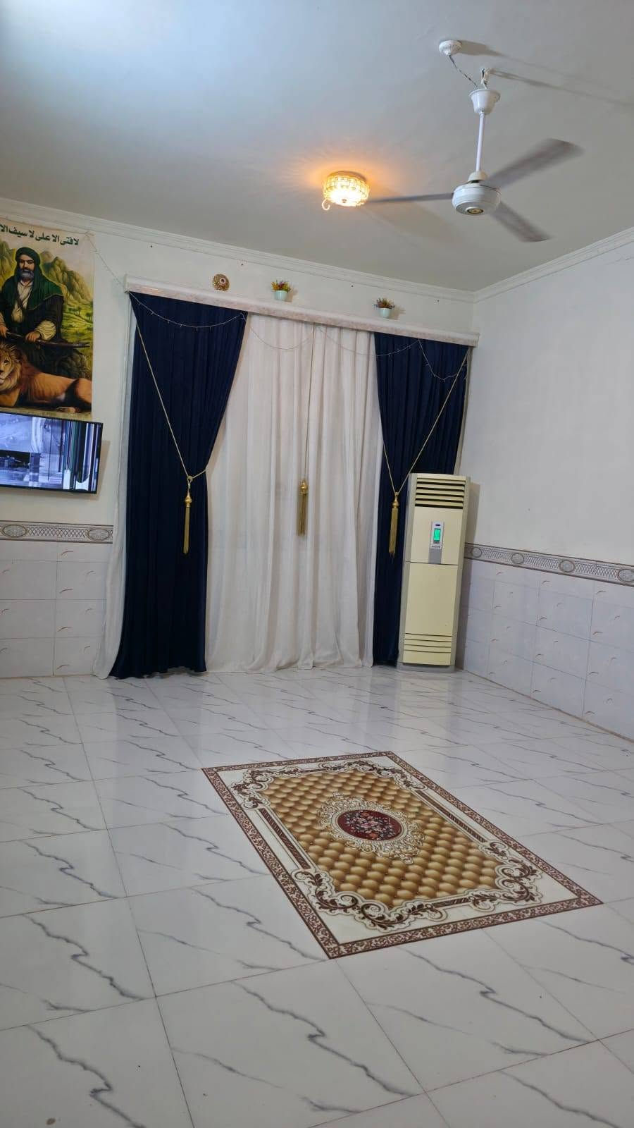 بيت للبيع مساحه 175م وجه 8م حي الشهداء مومن قريش قرب القاضي سعره 100مليون لتراصل ***********
