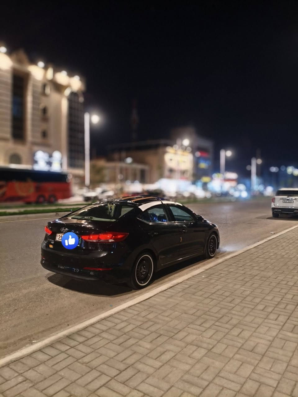 السلام عليكم النترا موديل 2018  سياره وارد امريكي حادثهه بنيد فقط مبدل وما مصبوغ لحد الان والباقي كفاله ليبل واحد
سياره رقم سليمانيه وراعيه بغداد يريد تحويل سنويه لل29 
والباقي شوفه عينك سياره حلوه وموجهه 
مكاني بصره المعقل قرب مغتسل الابله 
***********
