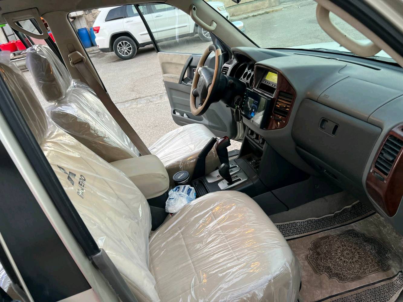 باجيرو ٢٠٠٦ كير محرك تبريد حدادية مكفولة فقط جراد بالكشر منظومة غاز خير من لله السيارة السعر ٧٠ ورقة الاتصال ***********