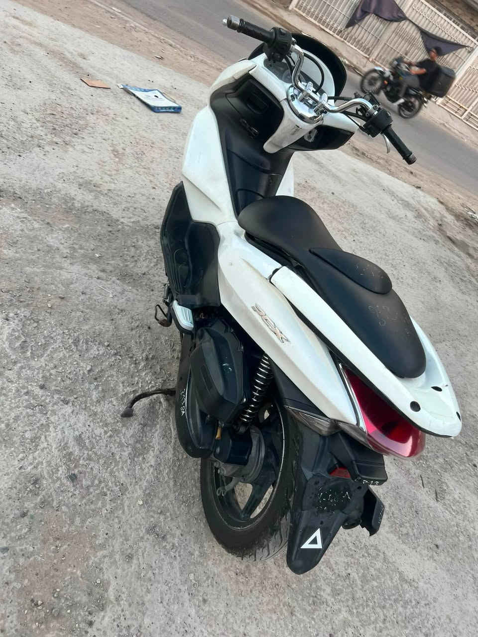 #السعر مليون و١٠٠.  تلفون. ***********
السلام عليكم pcxالجيل الأول مكينه بلادي 150 دراجه تراي حلو كهربائيات كامله وخير من الله كله مكاني البلديات
