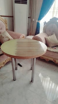 للبيع • طاولة