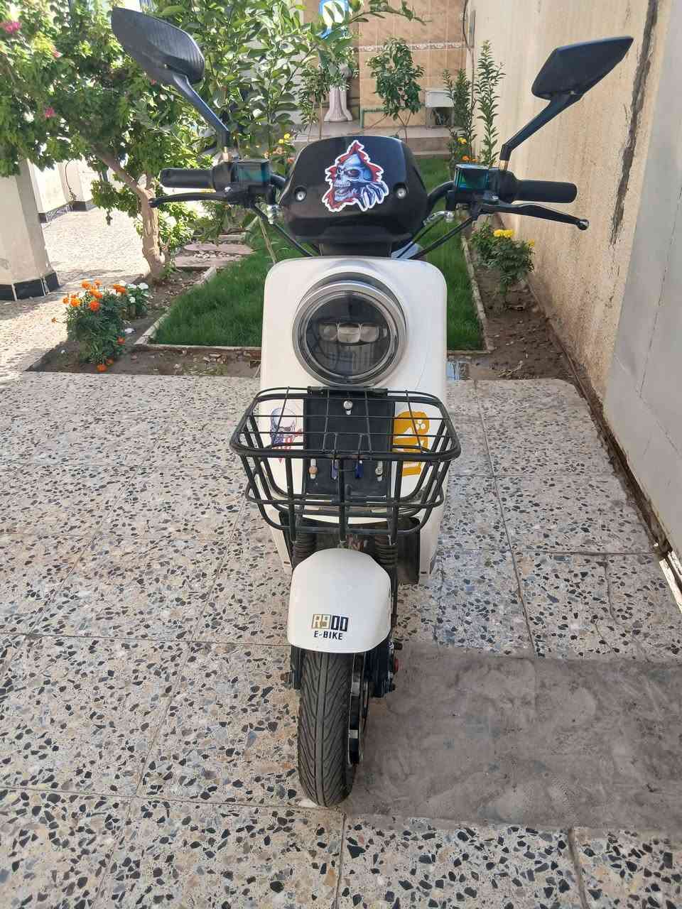 دراجة شحن • بطاريات ٥ كبار • سرعة صاروخ