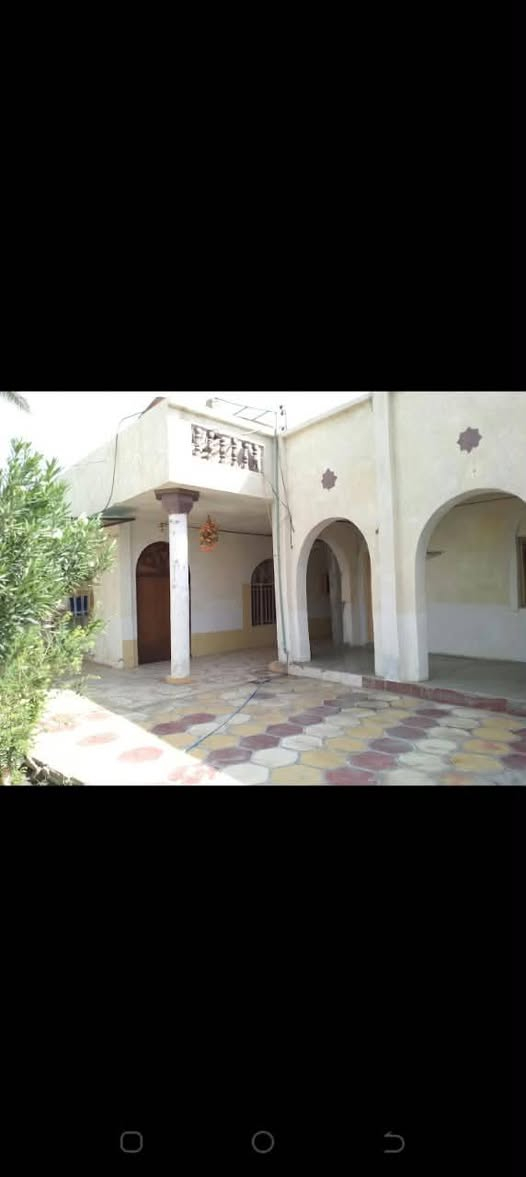 بيت للبيع ع شارع العالم طريق نوفل
مقابيل المحافظ السابق دكتور عبدالله الجبوري 
 المساحه 500 متر
غرفة نوم عدد2 غرفة6*4 /5*4/ +استقبال8*4+مطبخ 4*4
صاله7*4 +حمام +صيحات عدد 2
خدمات كامله ماء كهرباء 
اني مكلف بالنشر
التواصل ع الرقم 

***********

نص مكتوب في الصور:
- تم حفظ لقطة الشاشة في: Pictures/Screenshot