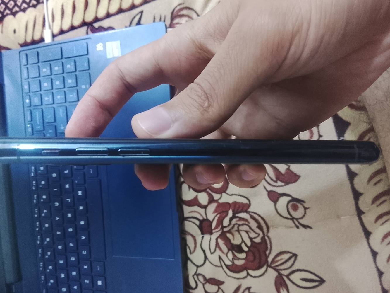 آيفون ١١ برو • ٢٥٦ • بطارية ١٠٠%