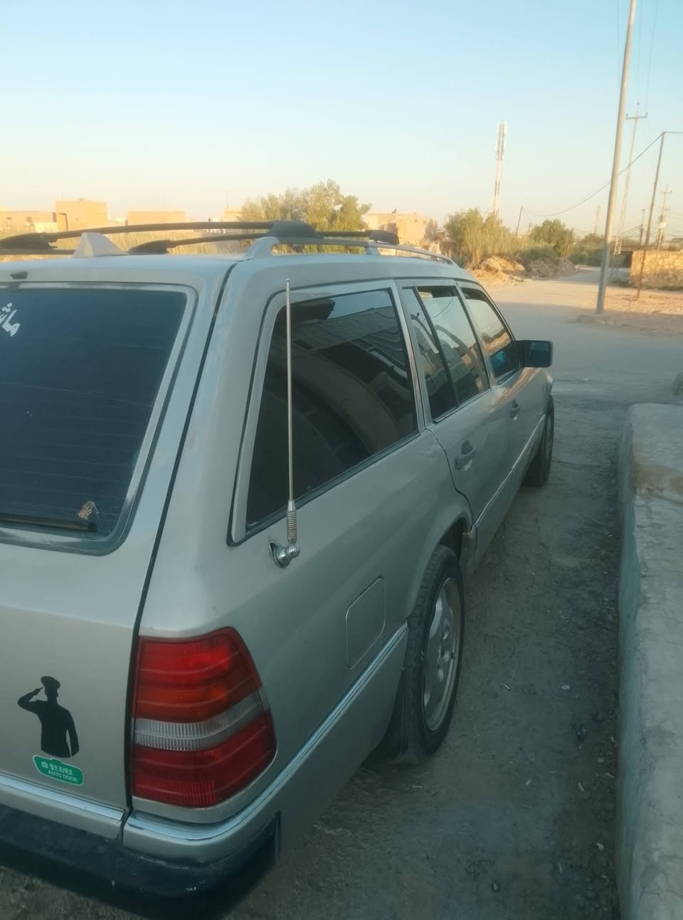 مارسدس دب مديل 91 سيارحلوه ابلادي ما عايزشي ابسمي مباشر سنويه لثلاثين حداديه جاهزه مكينه ابلاديه مال حاويه هيه كيره كهرباياته جازه تخم تاير ويل 16  رقم مبايل *********** بنجف كوفه
