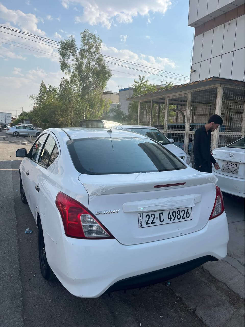 نیسان لاکشمیبای ٢٠١٥ یەدەرەش سەیارکە یەک قۆپی لاسوندقی هەیە لاگە جامرخیر پشتەوە  قۆپەک سەیارەکە سەنەوی نویە هەزەی نویە بەناوی خۆمە سەحری ٨٩ *********** أربيل, العراق
