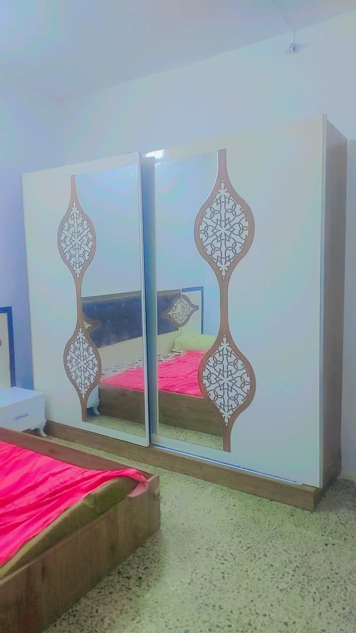 غرفه نضيفه ٥ قطع خشب ثكيل السعر ٢٢٥ قفل شراين خبرو عل رقم ***********  ***********
