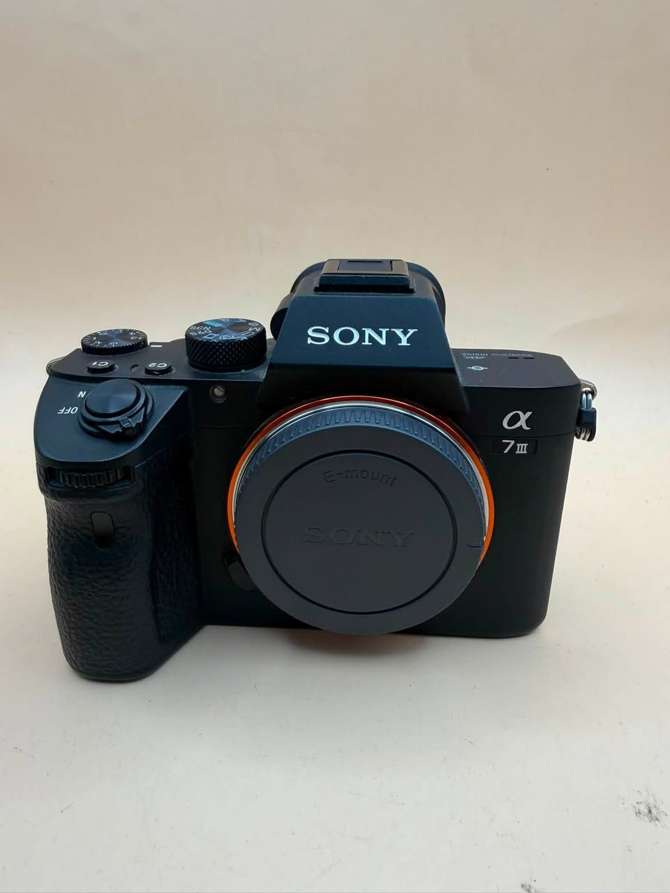 بدي سوني a7iii
كارتون الكامره
شاحنة
بطارية
حزام كتف
شتر 10k
السعر مليون وربع قفل
مكاني ناصريه
متوفر توصيل
للتواصل وتساب او تصال ***********
