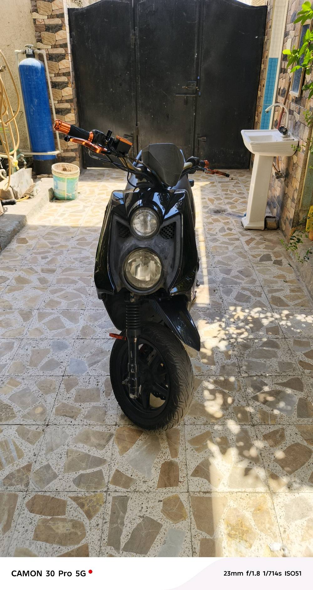 دراجه سكنس جبلي للبيع دراجه بلاديه و حلوه شوفة عينك
التزويد الي بيه كله بلادي مزوده ستيرن و سلف من شركة koso 
و المكينه مزوده 58.5 و الكلجات مزوده و الباقي الي بيه نواعم 
طبعا التزويد الي بيه كله بلادي و الدراجه كامله من كل شي و صارله شهرين من طالعه وكيل 
الرقم : *********** بي واتساب و ماسنجر
العنوان: ميسان منطقة الجديده 
السعر : خاص او اتصال على الرقم او مراسله واتساب و السعر مناسب جدا و انه خادم للجميع.