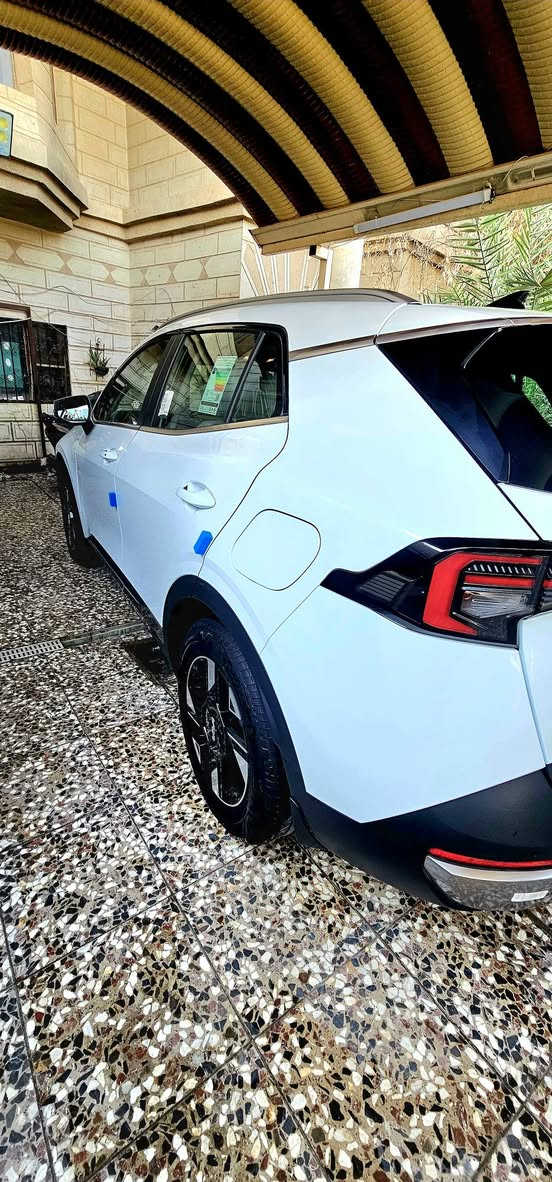 � بِسْمِ اللهِ الرَّحْمَنِ الرَّحِيمِ 🔥

🚘 سبورتاج موديل 2026 — فرصة مميزة للبيع

سيارة موديل حديث، مكفولة كفالة عامةمن الصبغ والتبديل فقط بي دي ار بين الباب والجاملغ بسيط وتكحل كرت  ورقم أربيل  تحويل ثاني  يوم وماشيه ٣٨ الف  كيلو 

✨ المواصفات:
• تشغيل عن بعد 
• بصمة
• رادار
• شاشة كبيرة متصلة
• كاميرا دوّارة 360°
• تبريد أمامي وخلفي
حساسات امامي وخلقي 
رادارات جانبيه وتوقف ذاتي 
ونقط عمياء ولد امامي وخلفي 
وشفتات ستيرن 
• مواصفات اعتيادية مرتبه 

السعر( ٢٠٥٠٠$) يعني شديتين وخمسه اوراق وبيها مجال للجاد  بشراء بسيط 

📍 الموقع: بغداد – الشرطه الرابعه – 

📞 للاستفسار:***********
*********** ابو ياسر 

🔥 للجادين فقط — السيارة تستحق الشراء بغداد, العراق
