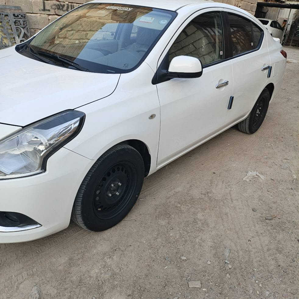 نيسان سني موديل 2024 هندي ماشيه 50 كفاله عامه بسم شركه نور البصره السعر 118 للاتصال *********** البصرة, العراق
