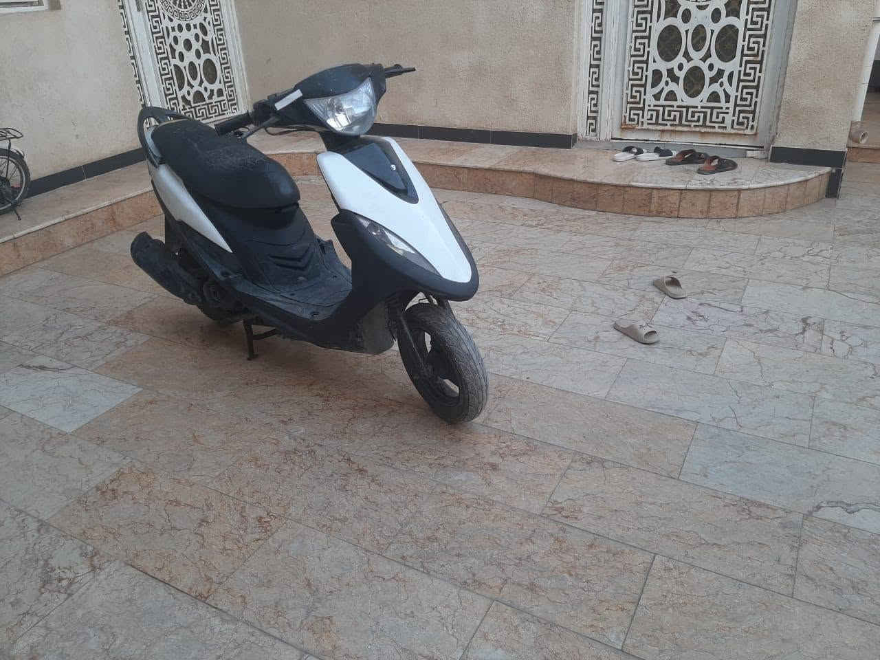 السلام عليكم ماكس عدله للبيع السعر875 وبيها مجال مكاني ناصرية مركز الرقم ***********
((مفتوحه فقط كازكيت))

الكهربائيات كلها شغاله ماناقصها برغي واحد الدراجة نضيفه تخبل مكينتها ناعمة صالنصه خرسة بلادي نگرة سلف سريع كلش تقفل 100عدل الله شاهد
