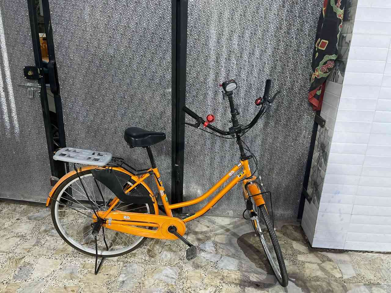 بايسكل بناتي • مقاس 26 • برتقالية