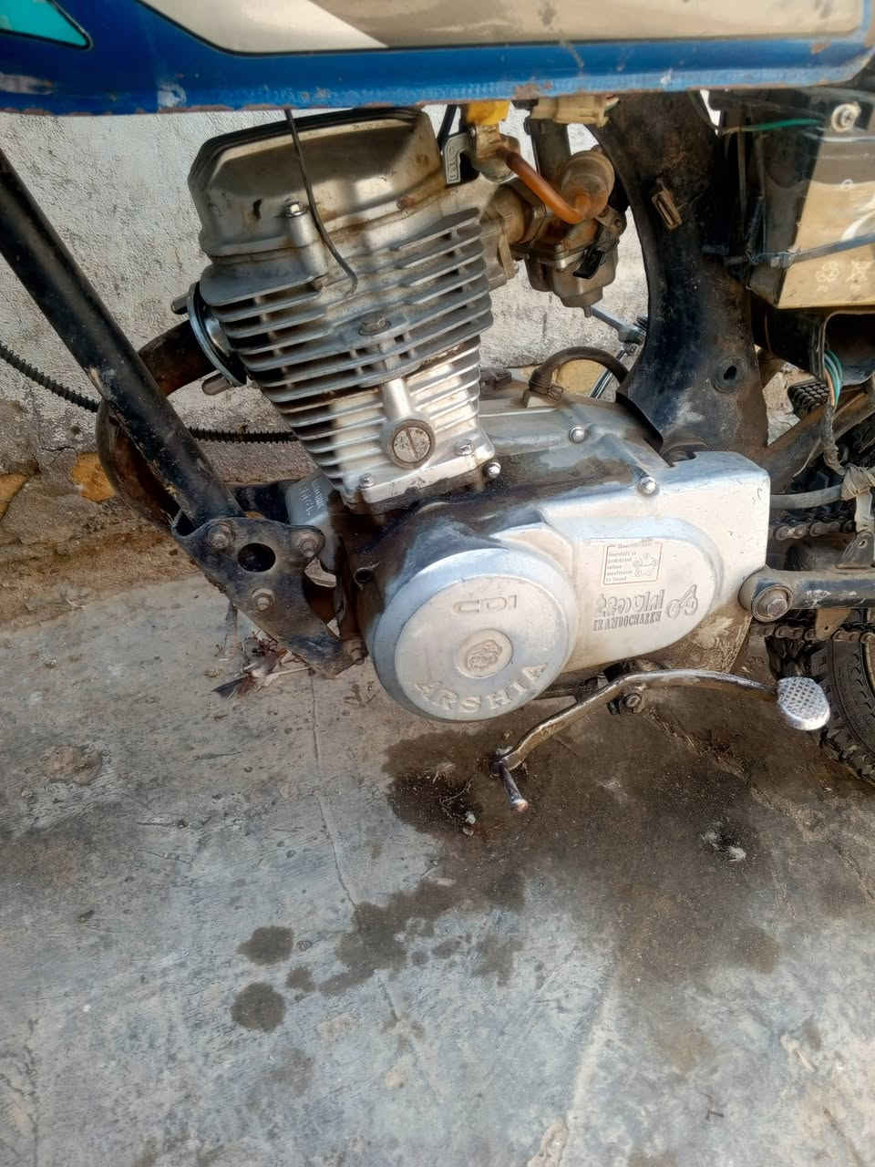 سلام عليكم دراجه بارت للبيع سعر 200 وبيه مجال مكان شطره باقي تفاصيل ***********
