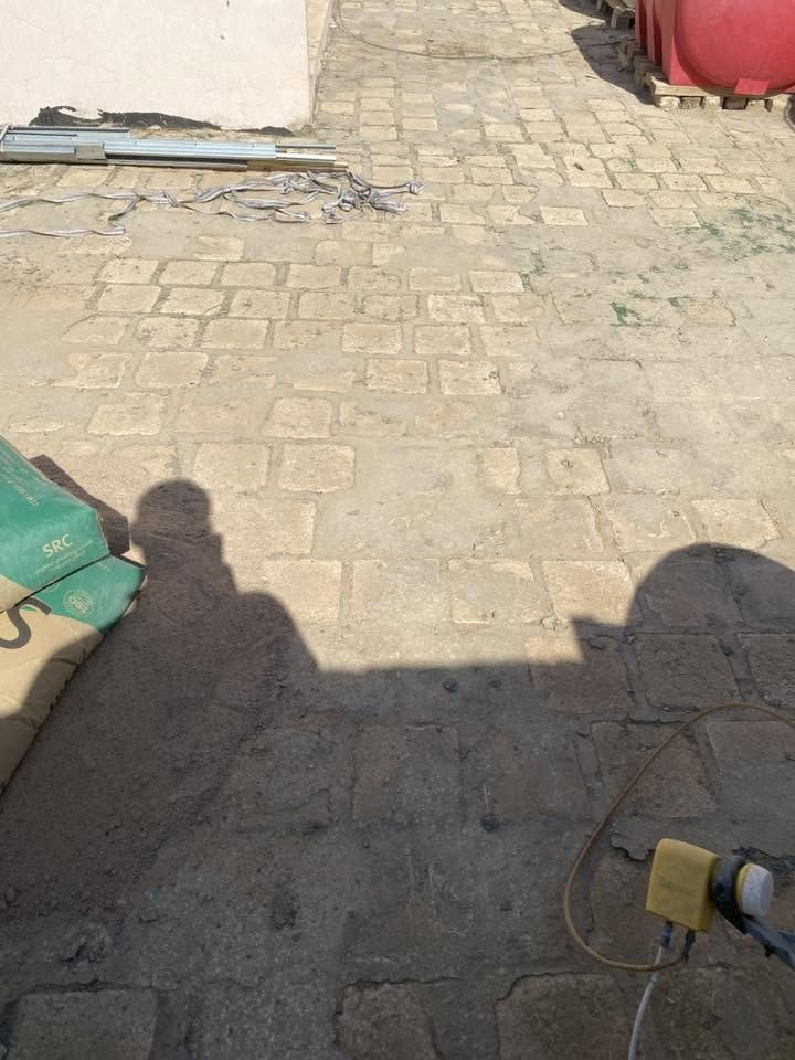 السلام عليكم عمال تنضيف الصطوح واغسل البيوت تصعيد مواد صب أرضيات ٠***********
