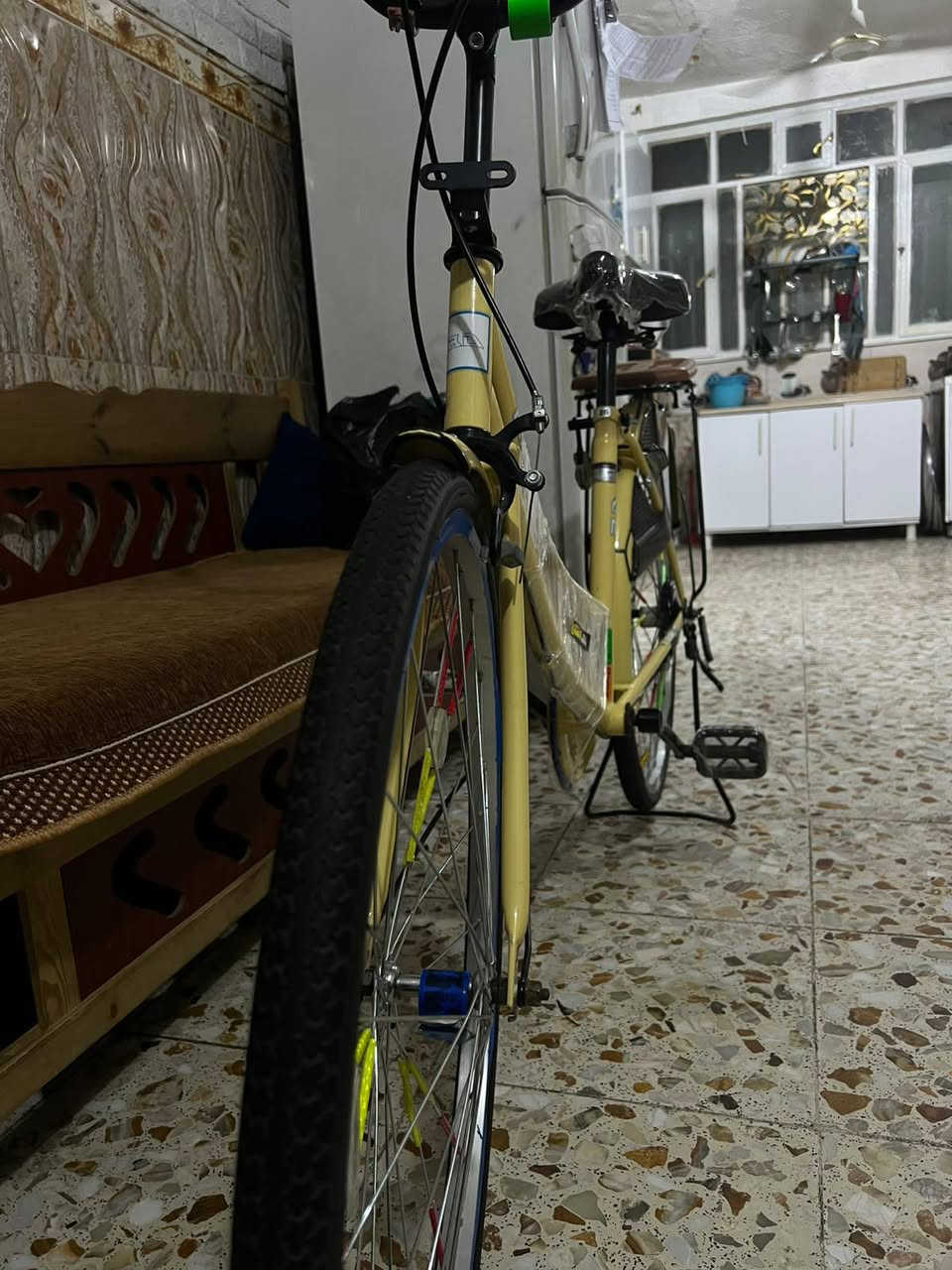 سلام عليكم باسكل حجم 26باسكل نضيف ما واصل للشارع باسكل تاخذه وتدعيلي 
موديل 21بشهر 3
اتصال عل رقم 
***********
