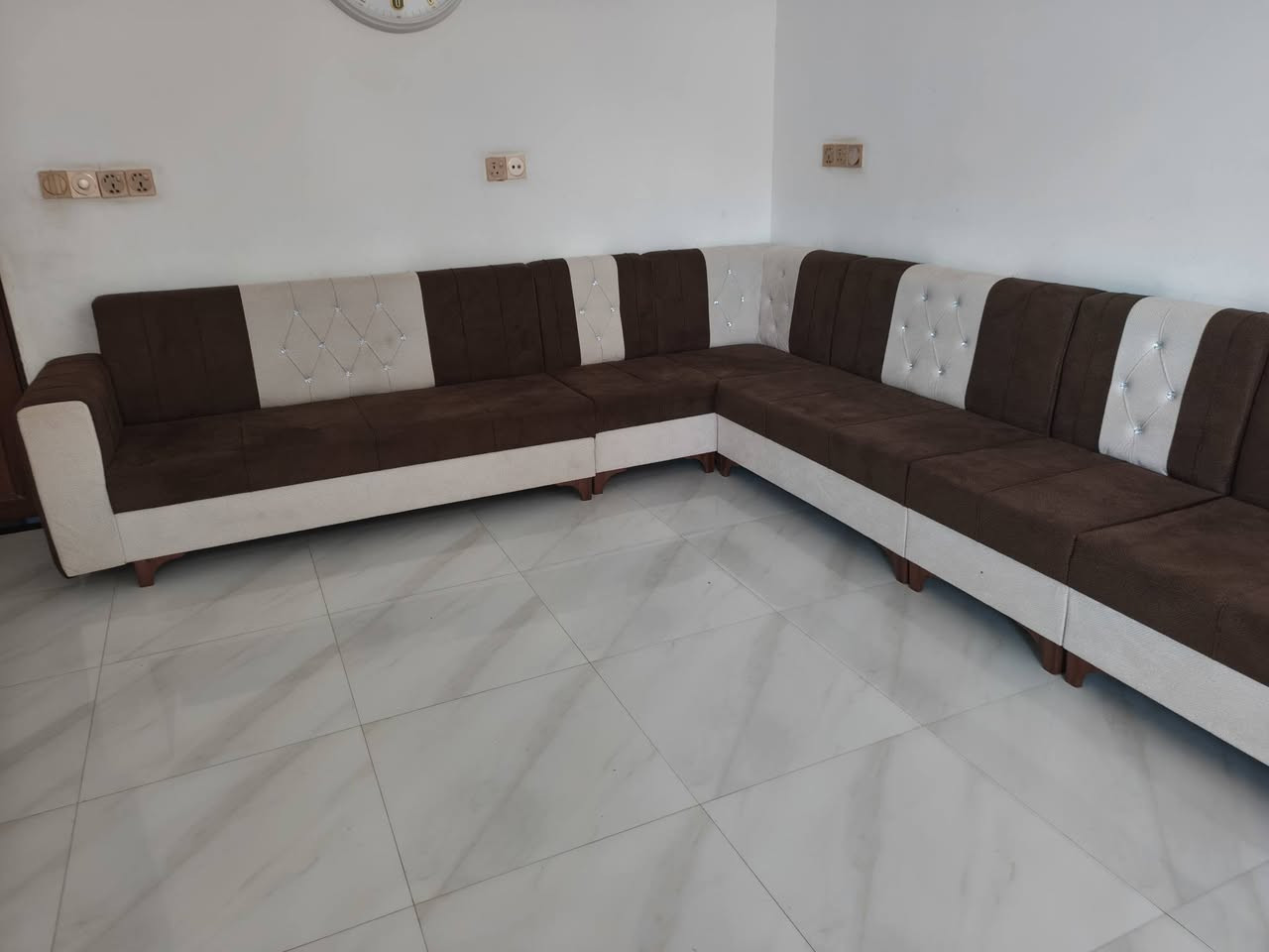 ديوان 20 مقعد 💺 مستخدم اسبوع احطاطه فول نظافه بعده جديد في معرض ومزاد الرسول كاطون الرازي نهاية 🔚 الشارع للاستفسار *********** واتساب اومراسلة الصفحه#متابعه 
ملاحظه مستعدون لشراء كافة الأثاث المنزلي المستخدم والجديد والغرف النوم العراقي والتركي_
