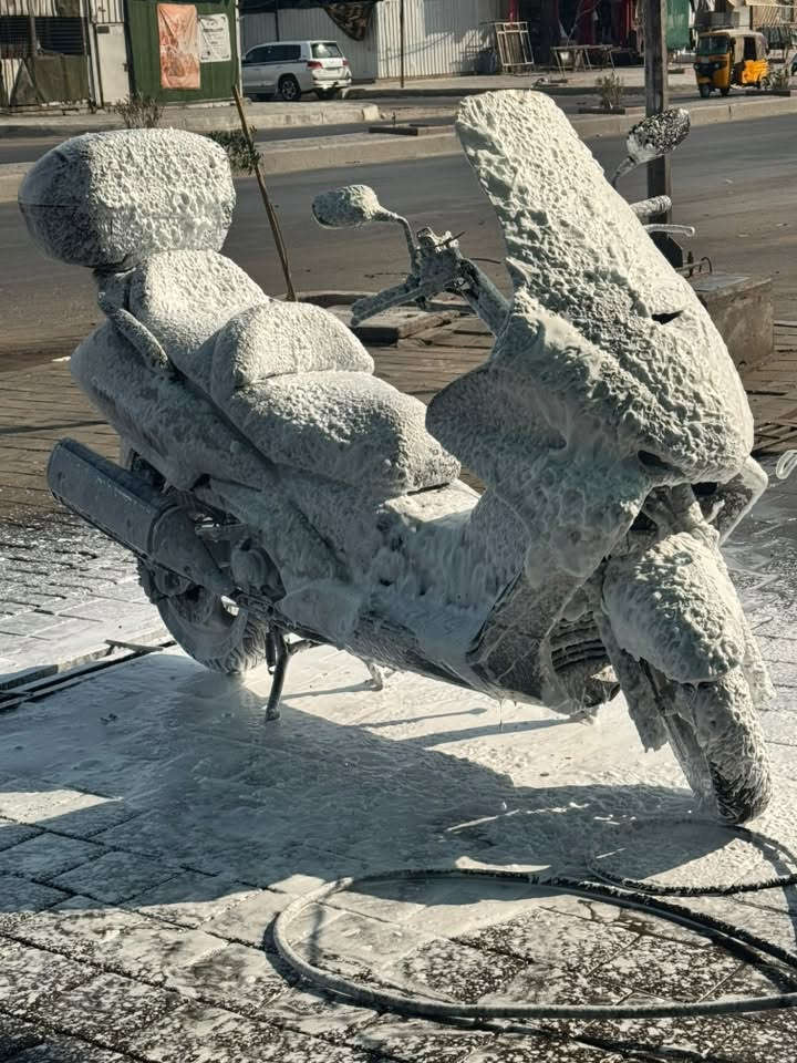 سلام عليكم سلفر ونج شقلاوه 400 دراجه مكفوله كفاله عامه عامه عامه مكينه برغي ما مفتوح مكينه زامط بيهة دراجه كدام عينك ما احجي اني سعر ١٦وبيه مجال الدراجه ماشيه ٣٧ بعدهي جديده بس يردله بوليش بيهة       شخوط بصيطه كلش عنواني بغداد ***********
