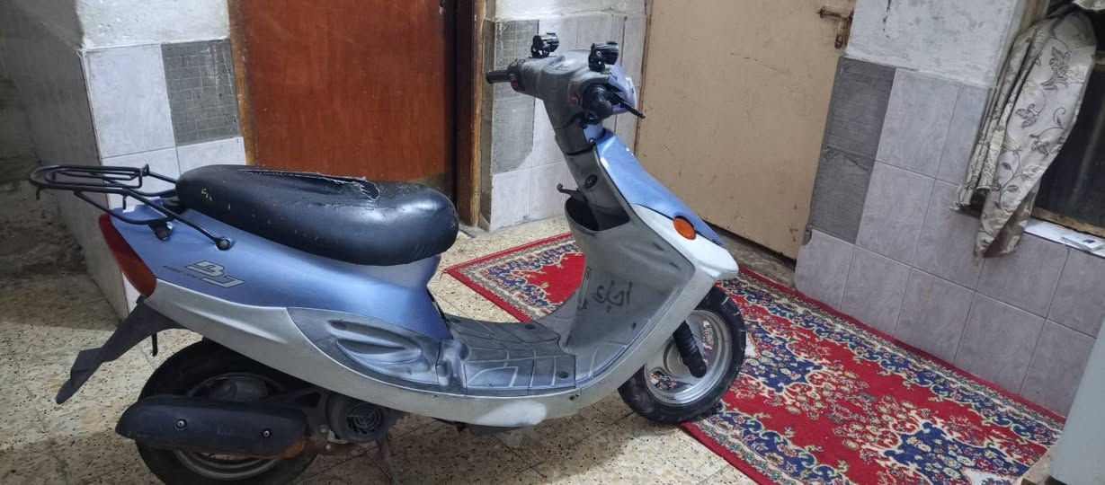 دراجه بيجي للبيع مفتوحه مره وحده هندر واحد تشتغل عوزها باتري يشتغل السلف رايدها 350وبيها مجال 
***********0 السماوه أم عصافير
