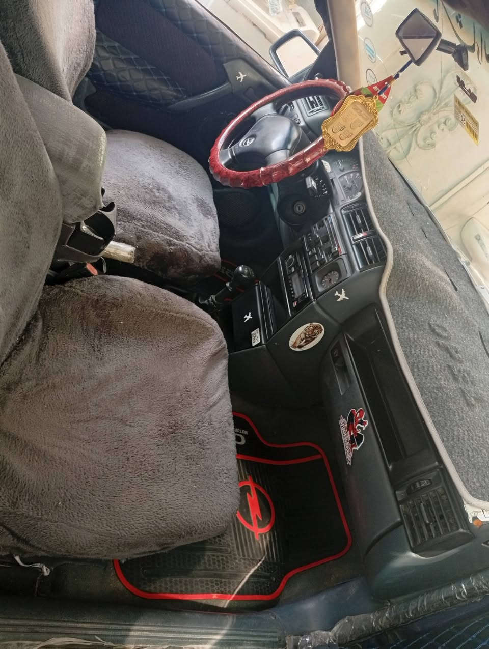 اوبل فكترا /18✨
موديل 1992  
تحكم قفل سنترولك 🗝️
سياره بدون ضربه بدون تصفيه🚗 مجرد صبغ جماليه  🎨
سياره مال بيت نضيفه 🌟
سنويه ماساقطه سياره بسمي تحويل ثانيوم💳
سياره تايرات تخم جديد   محرك شرط لوك  سياره تدفه/ ماتصرف ربع عليه💷  (سعر  45 وبيه مجال لطيبين ♥️
رقم ***********📞
