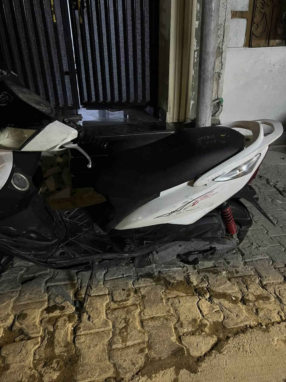 سلام عليكم دراجه ثعلب محرك مكفول دراجه جديده صاله شهر نازله من الرمبه رقم الهاتف *********** سعر 750 وبيه مجال

