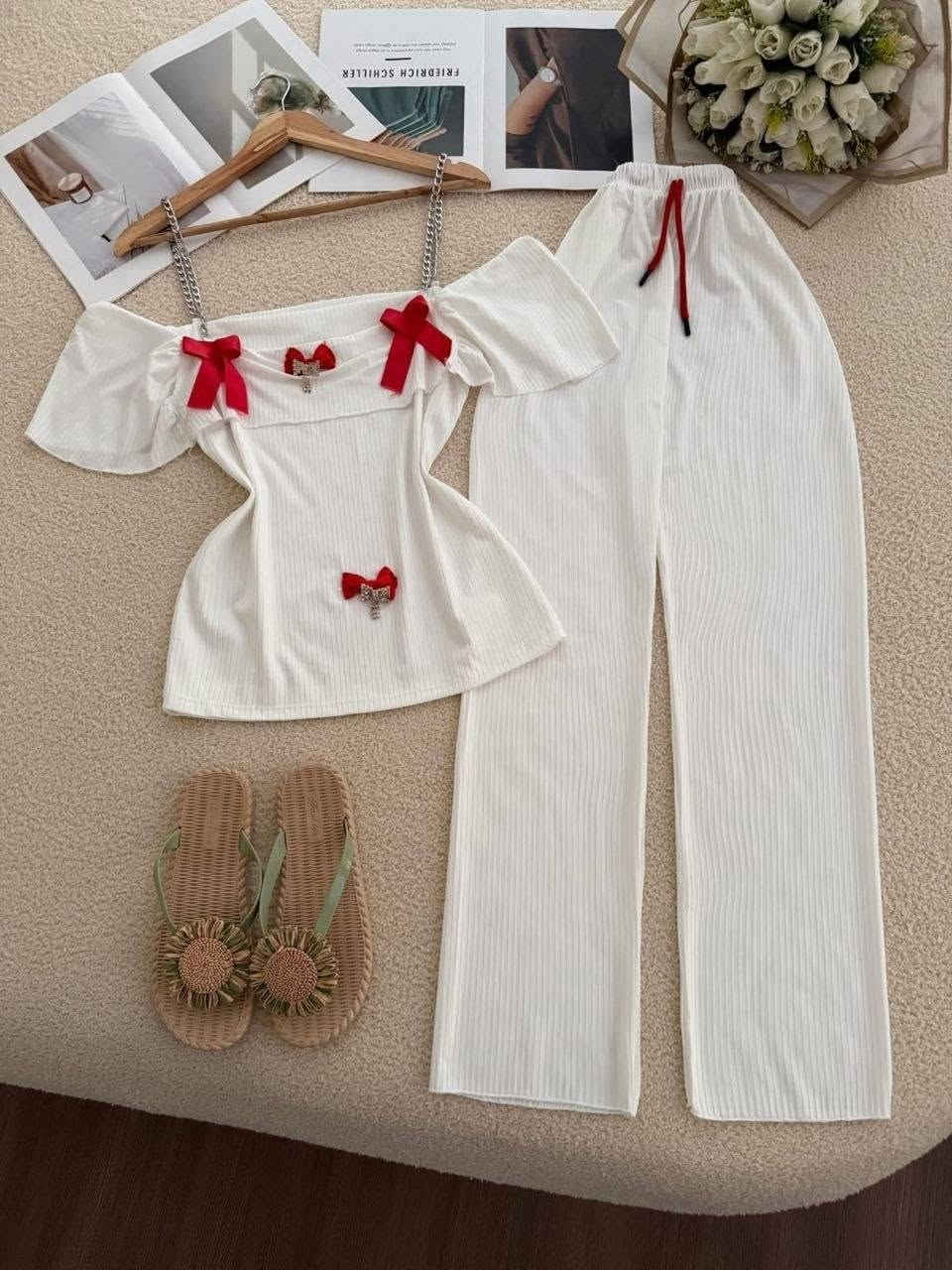 لاحجز واتساب ***********
تراك العروسة👰🏻‍♀️
خامة فانيل صيفي 
38-40-42-44-46
توصيل جميع محافظات العراق 🚙
