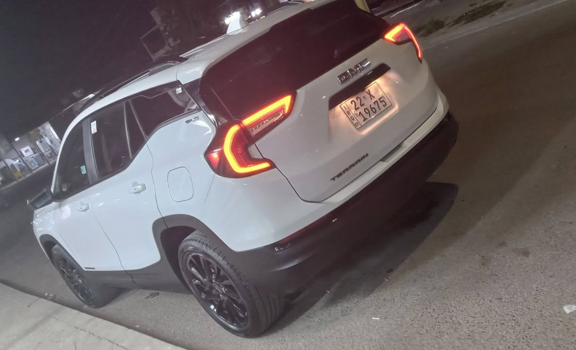 للبيع تيران 24 sle معروفه مواصفاتها ضررها بارد 4 اصبع بالبنيد سونار موجود ماشيه اقل من28الف السياره جديده لوك تعال وشوف بعينك 
للتواصل *********** اتصال او واتساب
