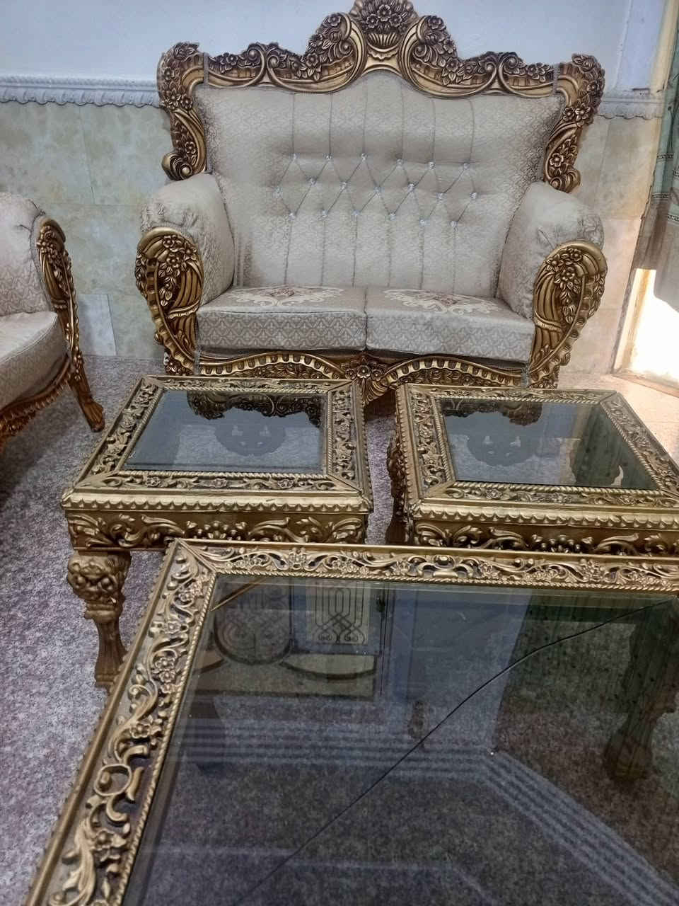 طقم ملكي • ٥ قطع • نضيف