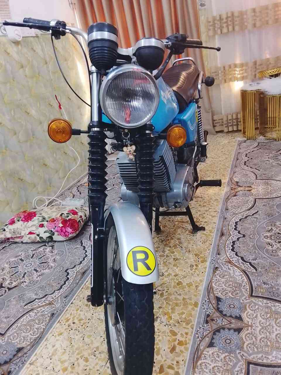 سلام عليكم MZ/82 كصه3 موطور معمر تعمير حلو جاهز لحيم بلخشم ومبدل بدون العنوان واسط ***********
