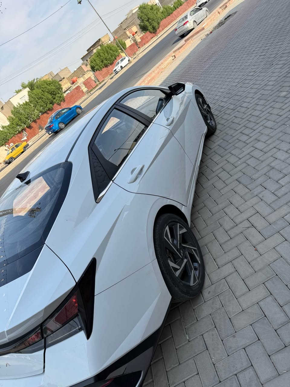 هونداي النترا ٢٠٢٤ 
فول مواصفات
كشنات جلد 
بصمة 
تحكم استيرن 
حساسات خلفي امامي 
اوتو هولد 
سايد ابريك دكمة
عدسات ليزرية 
شاشة 
سلايد 
ماشية ٢٢ الف حقيقي 
السيارة بيها بارد ابقبق الجنطة وشوية تعديل بالحوض 
كفالة كير محرك صبغ 

السعر ١٢٣ ورقة 

***********
السيارة بسمي تحويل مباشر 
رقم اربيل بغداد, العراق
