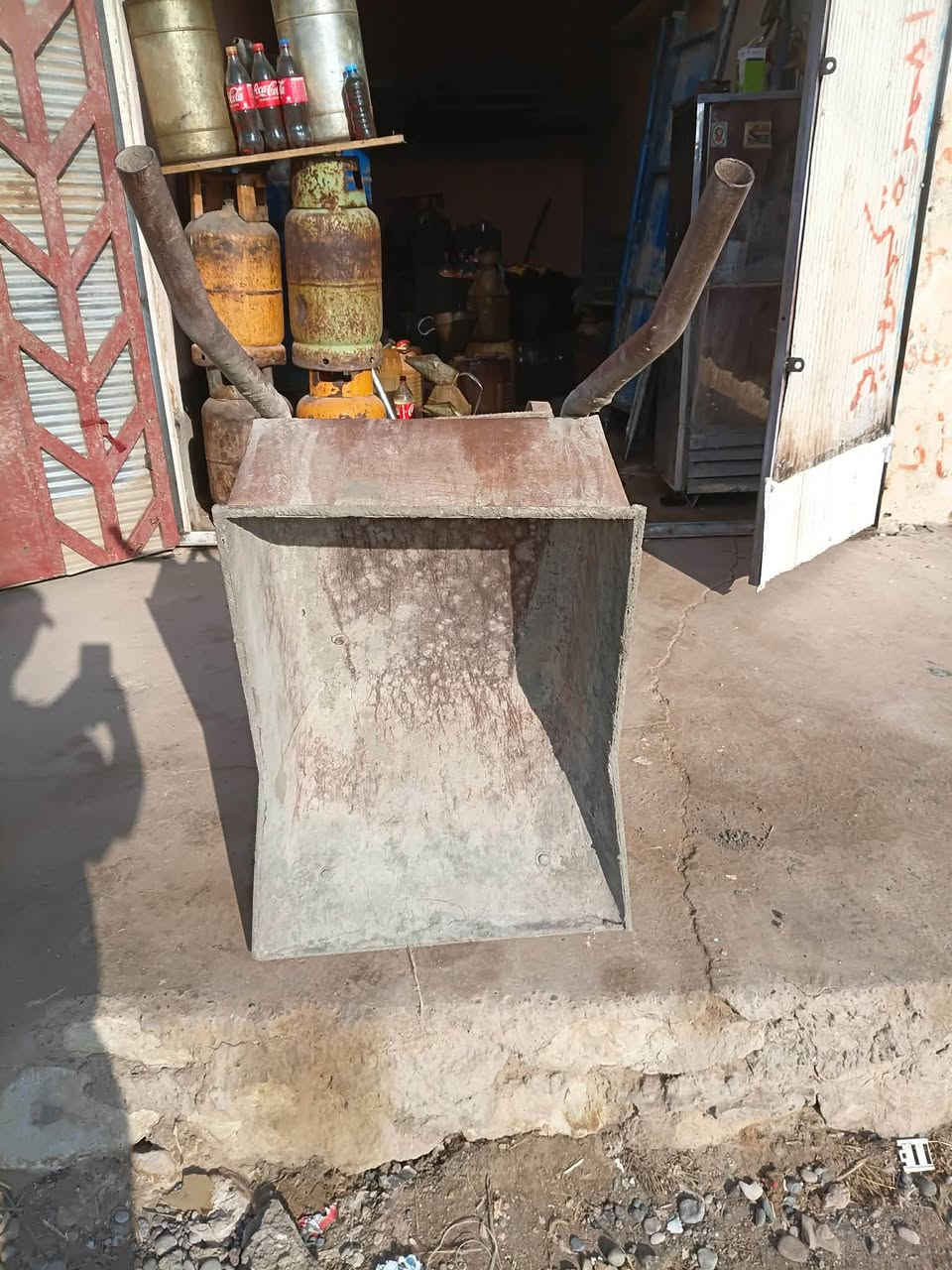 مكلف بالنشر وهذا رقم صاحبهن ‭
يوجد عده اجار
سكلات
عرباين
جك همر
مزرف براقي
دوسات
سلم كهرباء

العنوان مفرق اللزاكه والسرت يم باب الخروج محطه البصائر

‭***********‬
