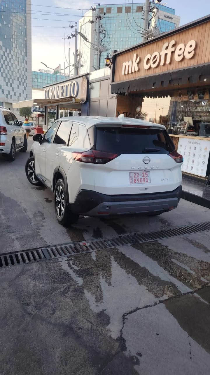نيسان روج بيع سريع 
سعر  بلاش بلاش
موديل 2023 SV
مواصفات 
بصمه 
بابين بصمه 
شاشه كبير 
لايد LED زينون 
تحكم ستيرن 
تحديد سرعه 
فورويل AWD 
شغال 
كامره 
حساس 
رادار 
كشن كهرباي 
ضرر: صبغ عام مكفول من شواصي وقص 
سياره جديد رقم كاتي (مؤقت)مكان سياره اربيل

رقم موبايل ☎️ *********** 
*********** أربيل, العراق
