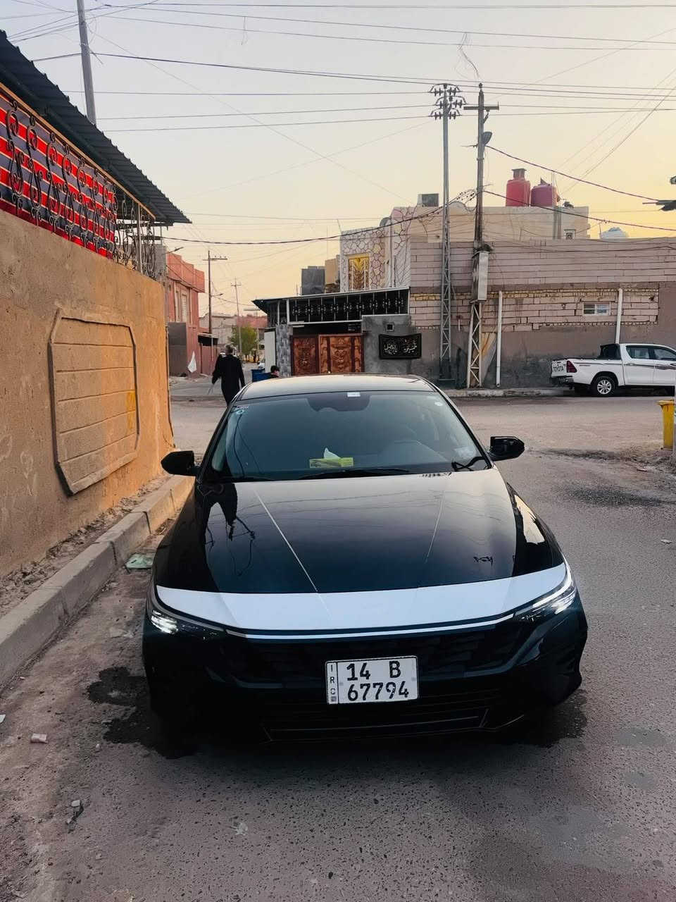 والسلام عليكم النترا موديل 2025 دخول جديد نص مواصفات السعر 147 وبيها مجال بيع مستعجل *********** حلوه السياره مقفوله من الصبغ

